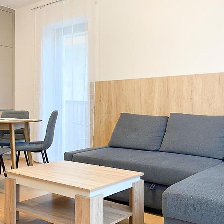 Riverfront Apartment Bešeňová Esterno foto