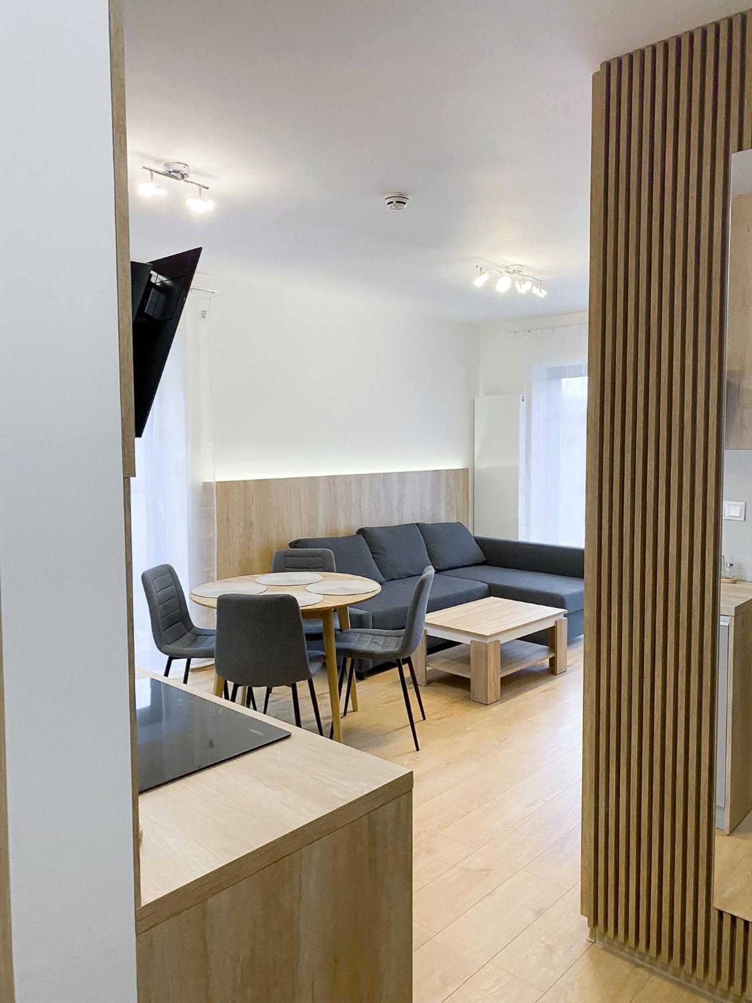 Riverfront Apartment Bešeňová Esterno foto