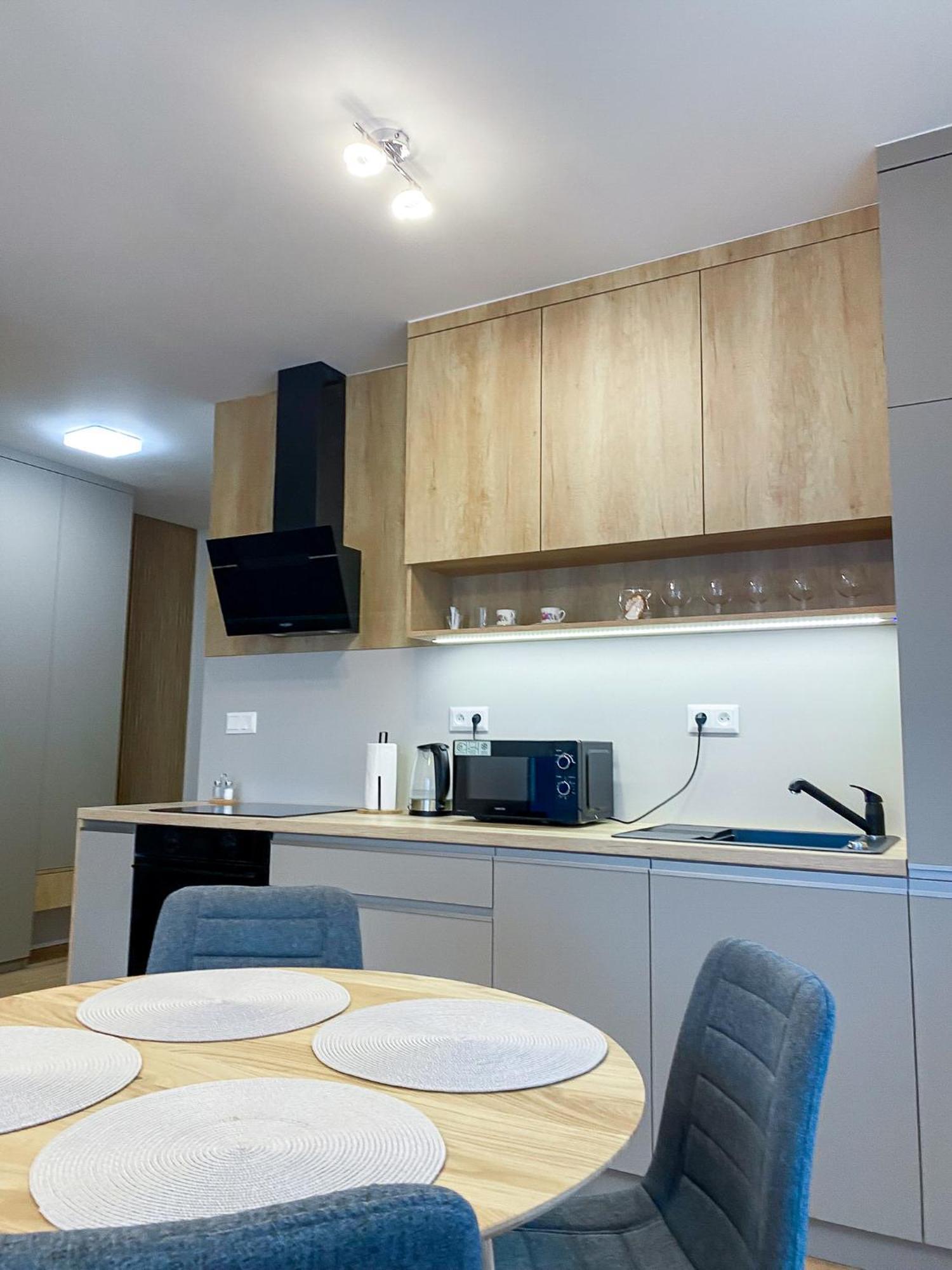 Riverfront Apartment Bešeňová Esterno foto